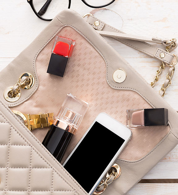 What to put in your small handbag